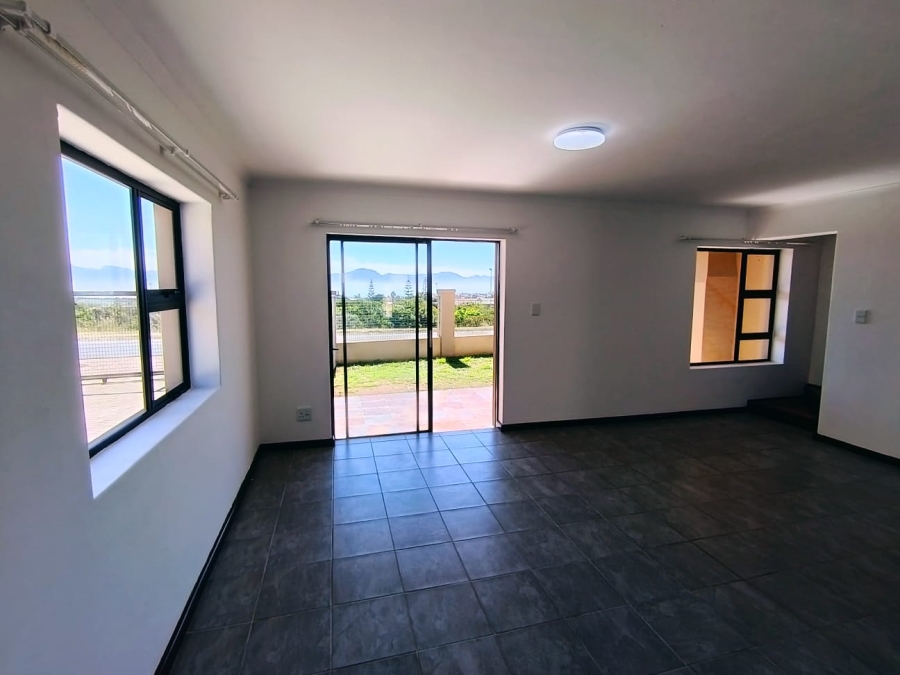 3 Bedroom Property for Sale in Heiderand Western Cape